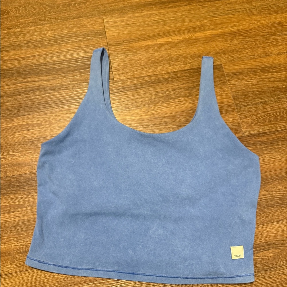Vuori Women's Blue Daily Scoop Neck Crop Tank